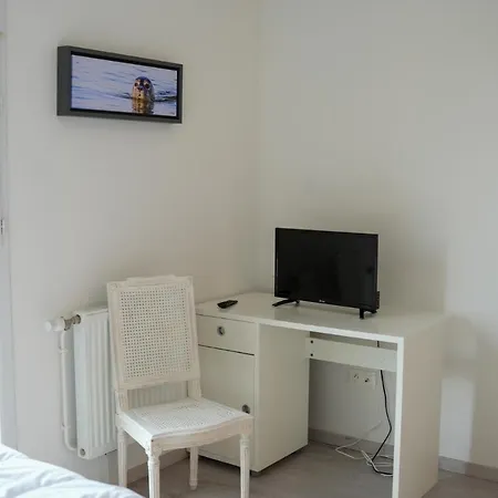 Maison Neuve Avec Jardin Et Parking Pour 4 A 6 Pers (adults Only) Σπίτι διακοπών
